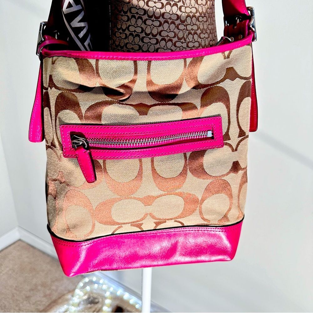 COACH Signature Tan And Pink Stripe Shoulder Bag Purse - Picture 2 of 16